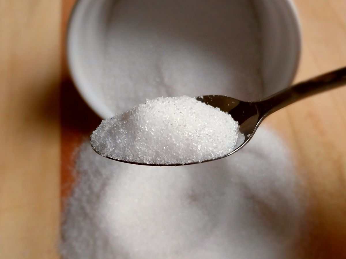 مضرات استفاده از شکر و قند برای شیرین کردن چای